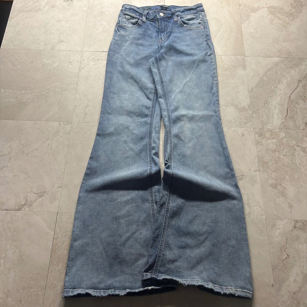 Wild Fable High-Rise Flare Jeans Light Wash Blue Womens Size 6 Distressed Boho